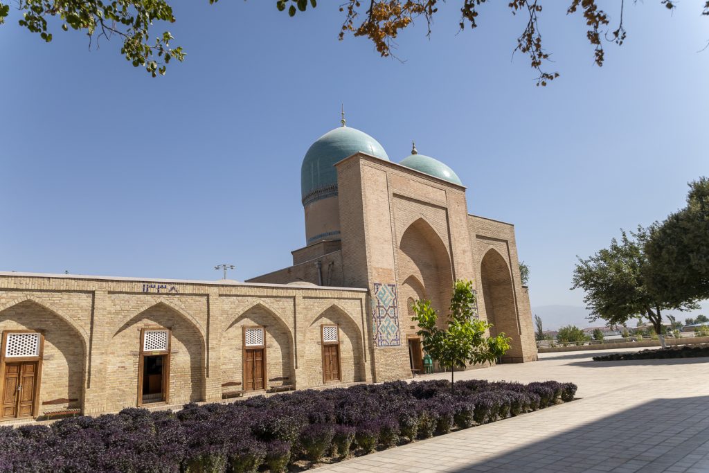 Moschea Kok-Gumbaz e Dorut Tilyovat
