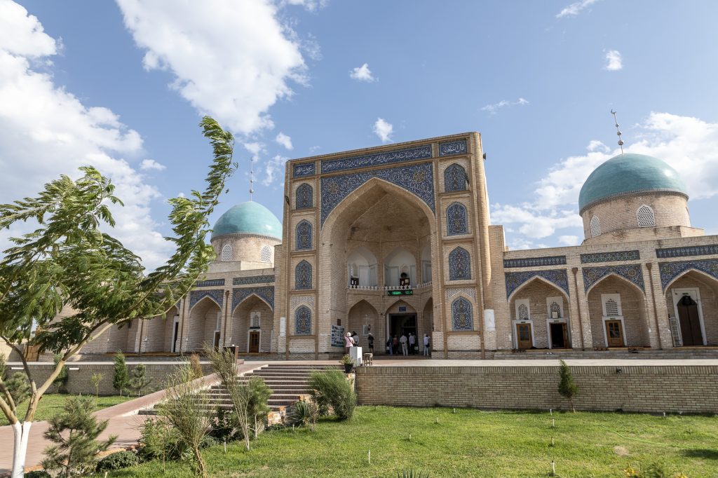 Madrassa Nurbutaboy kokand - uzbekistan