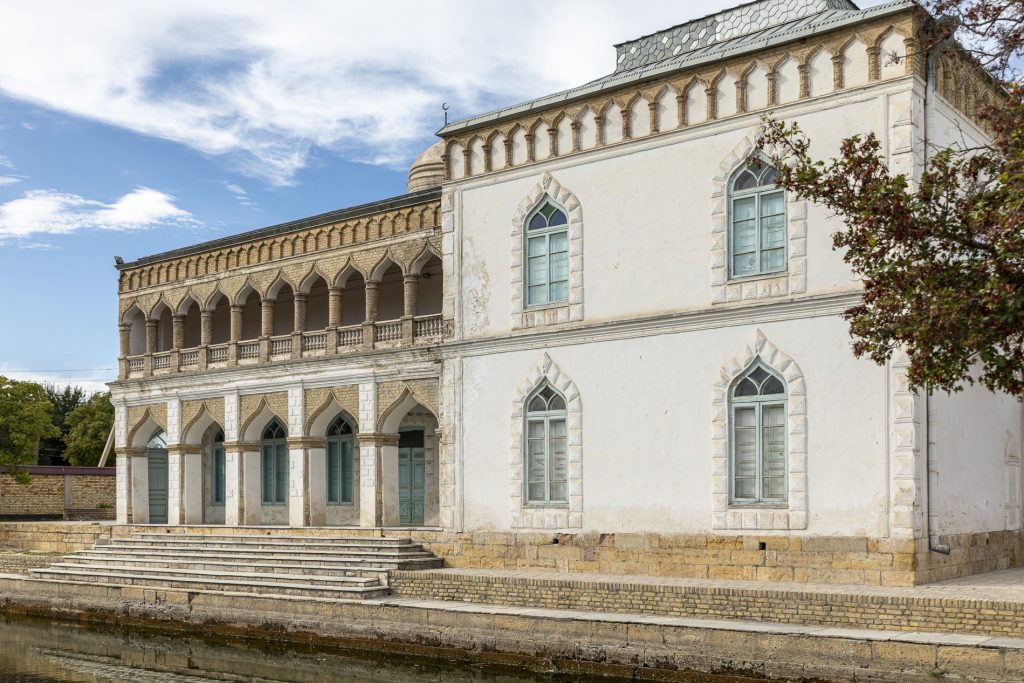 Il palazzo d'estate. Museo delle arti decorative e applicate di Bukhara.
